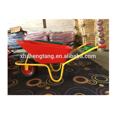 Heavy duty garden tool wheelbarrow with 85L plastic tray